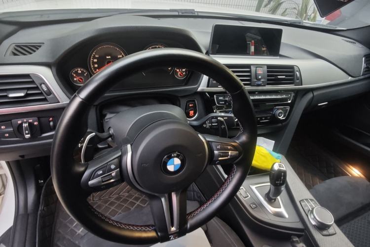 Used BMW 3 Series 2017 320i M Sport Interior 2