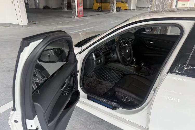 Used BMW 3 Series 2017 320Li M Sport Edition Interior 2