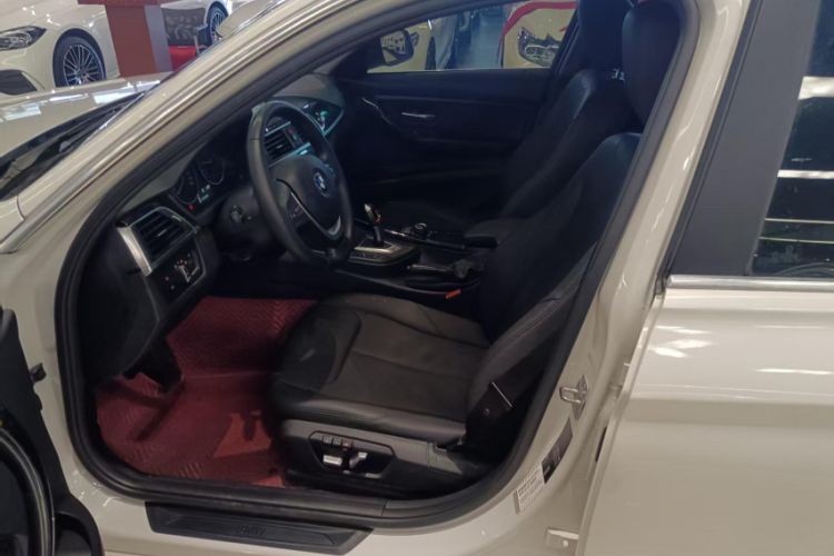 Used BMW 3 Series 2017 320Li Fashion Model Interior 2