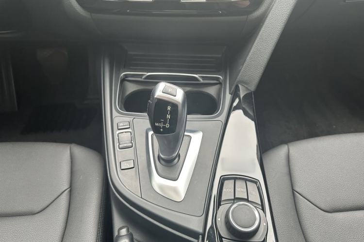 Used BMW 3 Series 2017 320Li Fashion Model Interior 2