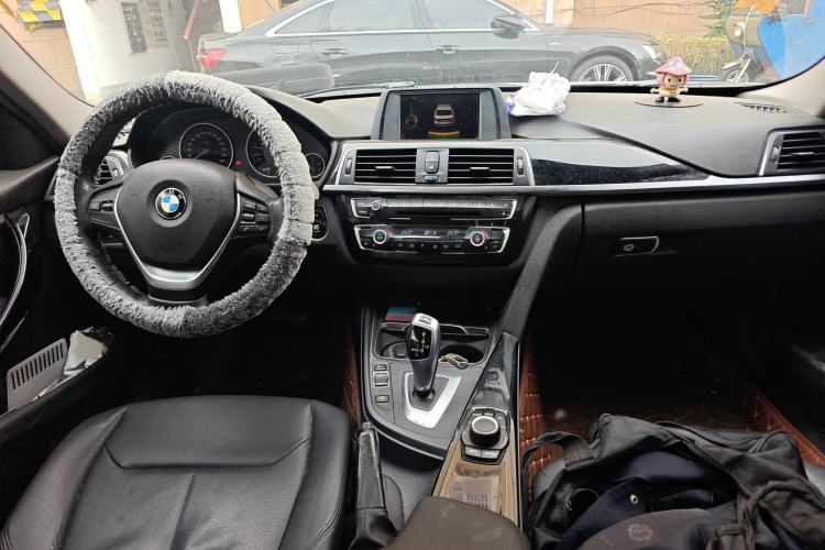 Used BMW 3 Series 2017 320Li Fashion Model Interior 2