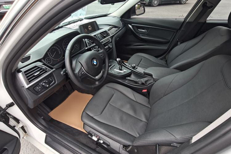 Used BMW 3 Series 2017 320Li Fashion Model Interior 2