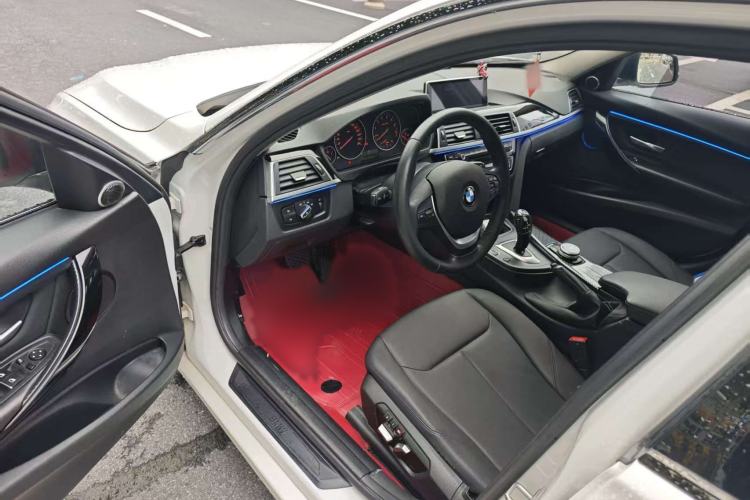 Used BMW 3 Series 2017 320Li Fashion Model Interior 2