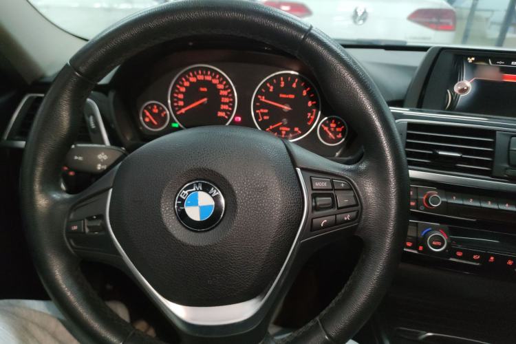 Used BMW 3 Series 2017 320Li Fashion Model Interior 2