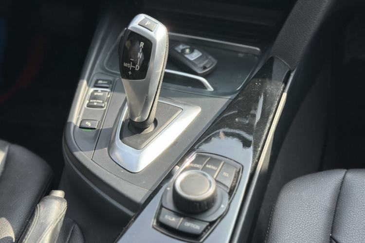 Used BMW 3 Series 2017 318Li Fashion Model Interior 3