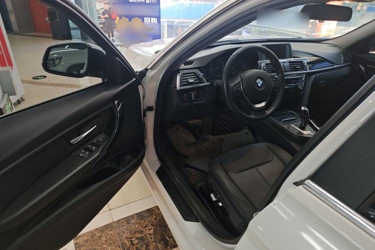 Used BMW 3 Series 2017 320Li Fashion Model Interior 3
