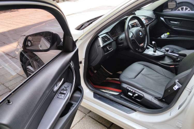 Used BMW 3 Series 2017 320Li Fashion Model Interior 3