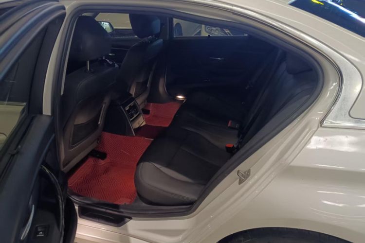 Used BMW 3 Series 2017 320Li Fashion Model Interior 3