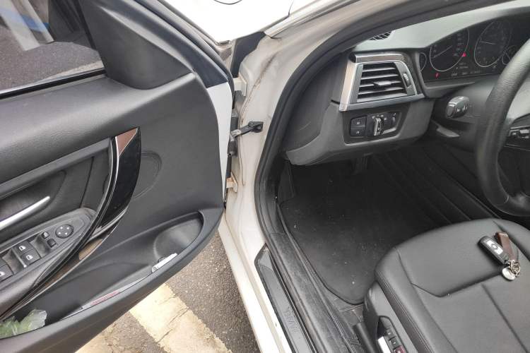 Used BMW 3 Series 2017 320Li Fashion Model Interior 3