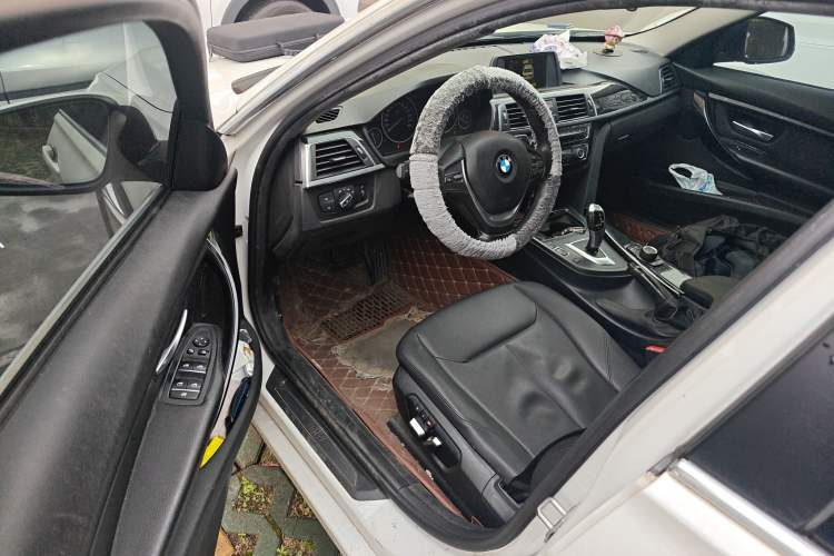 Used BMW 3 Series 2017 320Li Fashion Model Interior 3