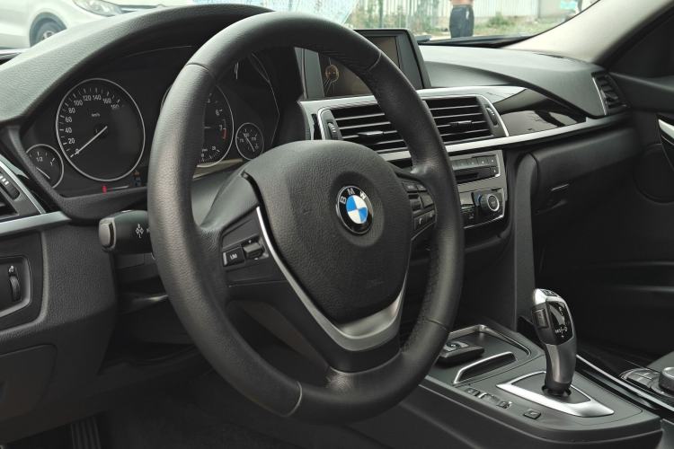 Used BMW 3 Series 2017 320Li Fashion Model Interior 3
