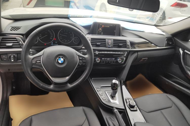 Used BMW 3 Series 2017 320Li Fashion Model Interior 3