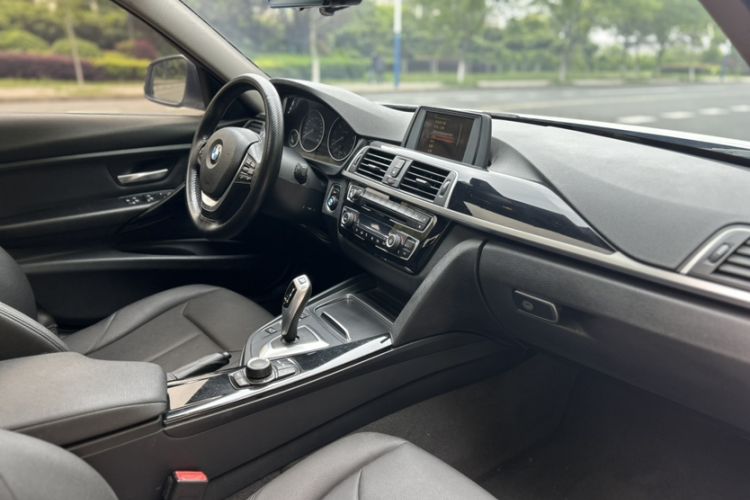 Used BMW 3 Series 2017 320Li Fashion Model Interior 3