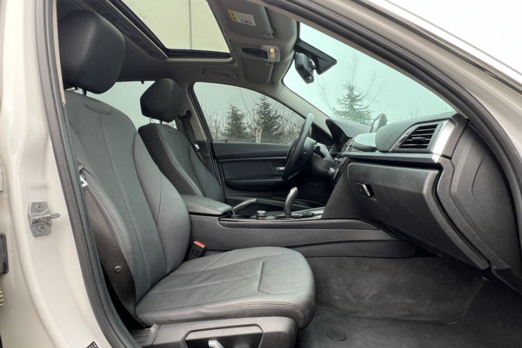 Used BMW 3 Series 2017 320Li Fashion Model Interior 3