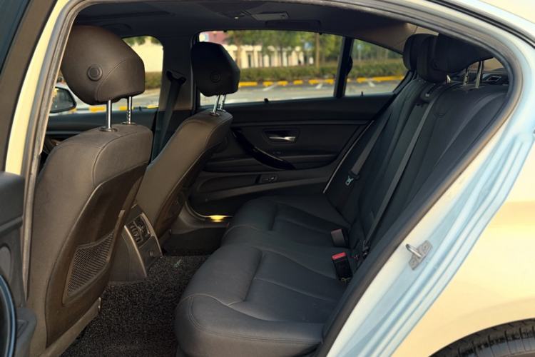 Used BMW 3 Series 2017 320Li Fashion Model Interior 4