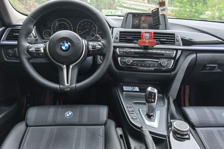Used BMW 3 Series 2017 320Li Fashion Model Interior 4