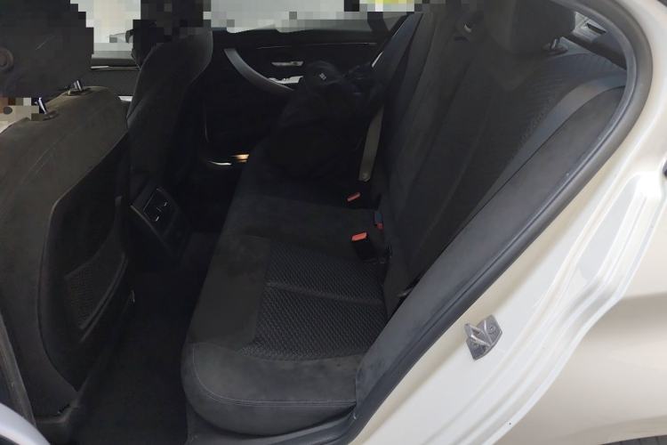 Used BMW 3 Series 2017 320i M Sport Interior 4