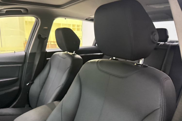 Used BMW 3 Series 2017 320Li Luxury Design Package Interior 4