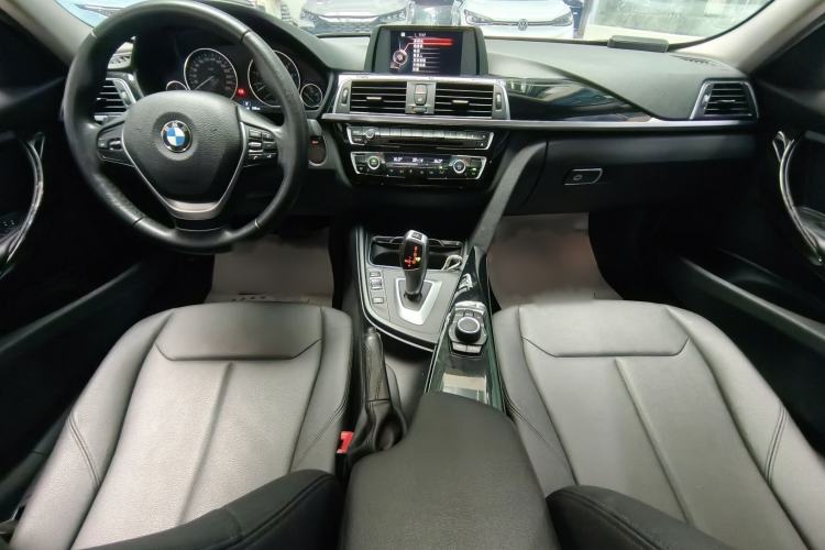 Used BMW 3 Series 2017 320Li Fashion Model Interior 4
