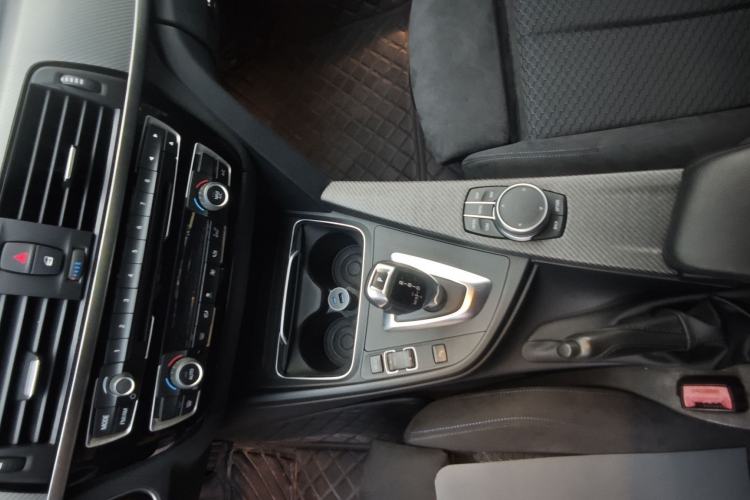 Used BMW 3 Series 2017 320i M Sport Interior 5