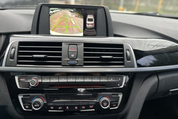 Used BMW 3 Series 2017 320Li Fashion Model Interior 5