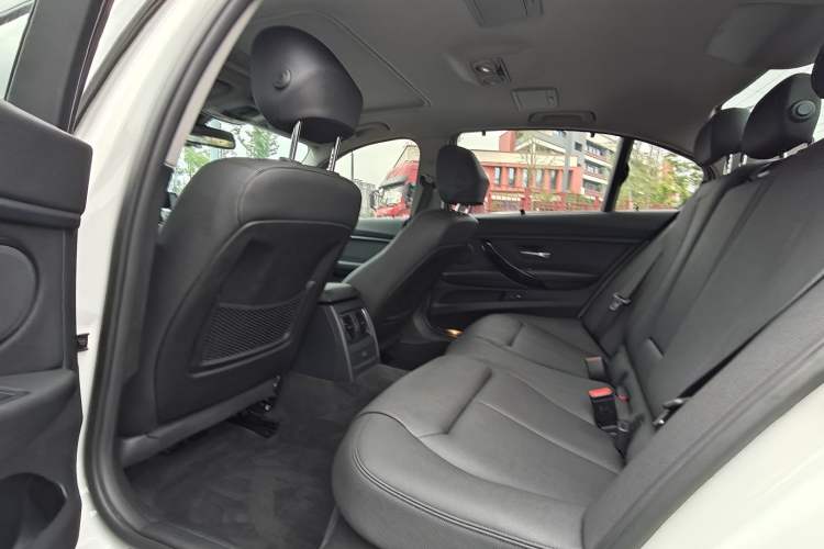 Used BMW 3 Series 2017 320Li Fashion Model Interior 5