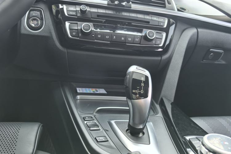 Used BMW 3 Series 2017 320Li Fashion Model Interior 6