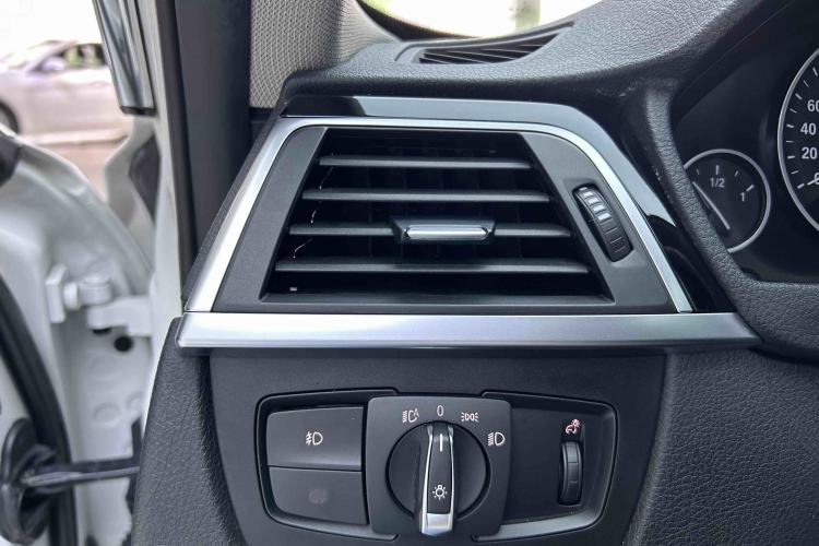 Used BMW 3 Series 2017 320Li Fashion Model Interior 6