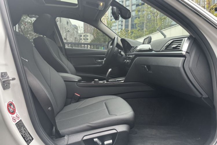 Used BMW 3 Series 2017 320Li Fashion Model Interior 7