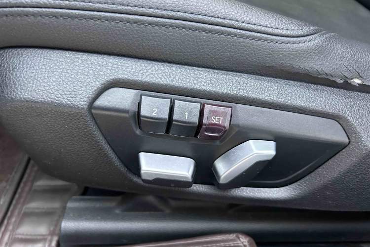Used BMW 3 Series 2017 320Li Fashion Model Interior 8