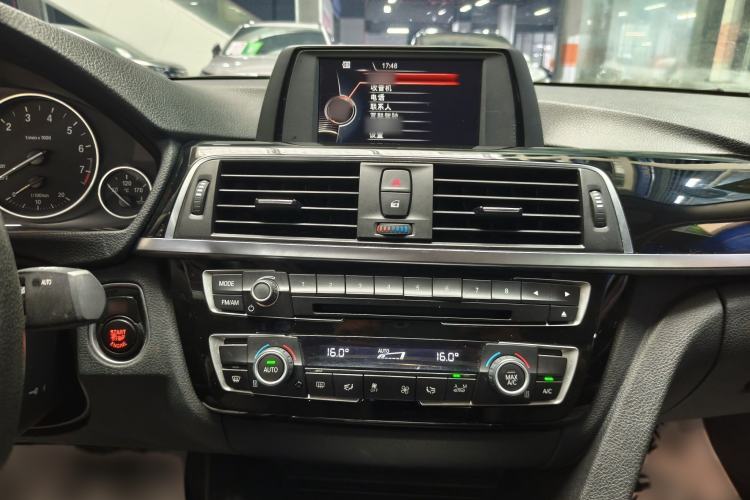 Used BMW 3 Series 2017 320Li Fashion Model Interior 8
