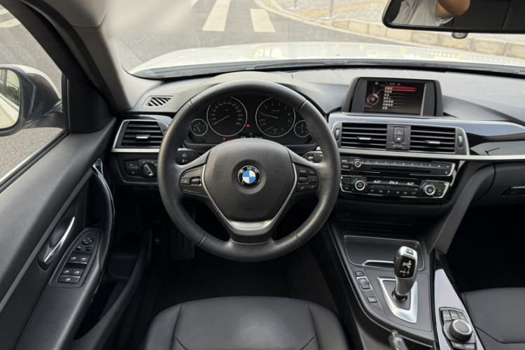 Used BMW 3 Series 2017 318Li Fashion Model Interior 8
