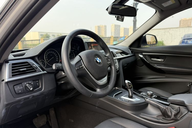 Used BMW 3 Series 2017 318Li Fashion Model Interior 9