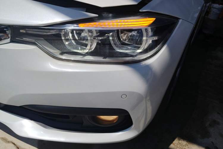 Used BMW 3 Series 2017 318i Fashion Model Left Front Headlight