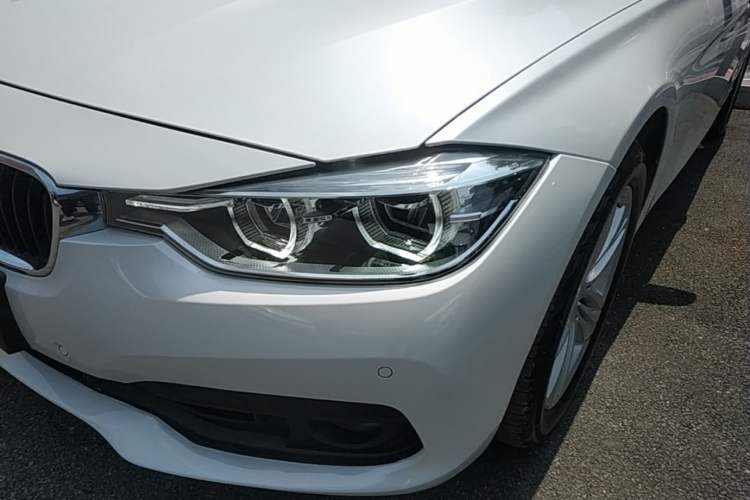 Used BMW 3 Series 2017 318i Fashion Model Left Front Headlight