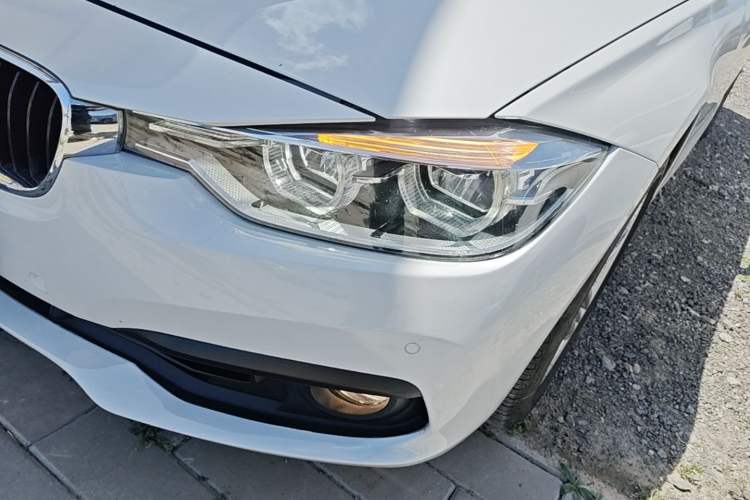 Used BMW 3 Series 2017 318i Fashion Model Left Front Headlight