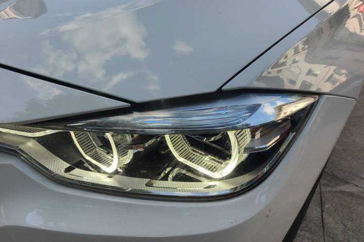 Used BMW 3 Series 2017 320i M Sport Left Front Headlight