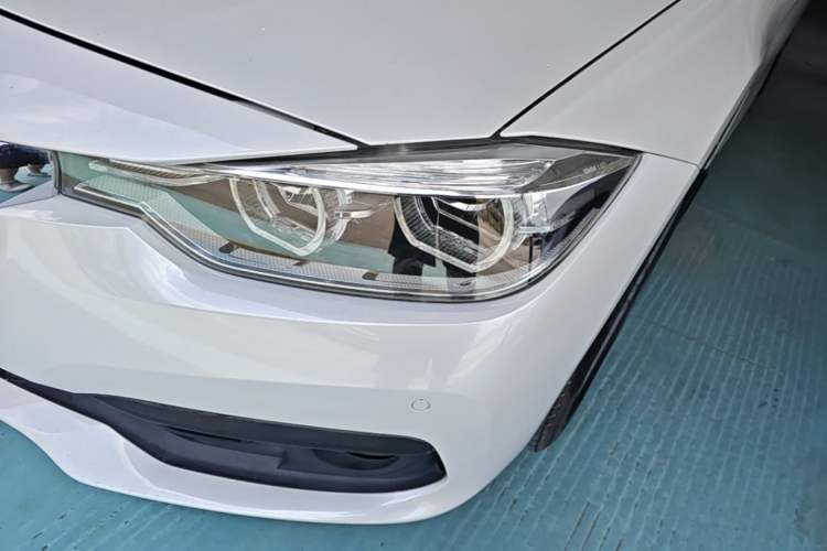 Used BMW 3 Series 2017 318i Fashion Model Left Front Headlight