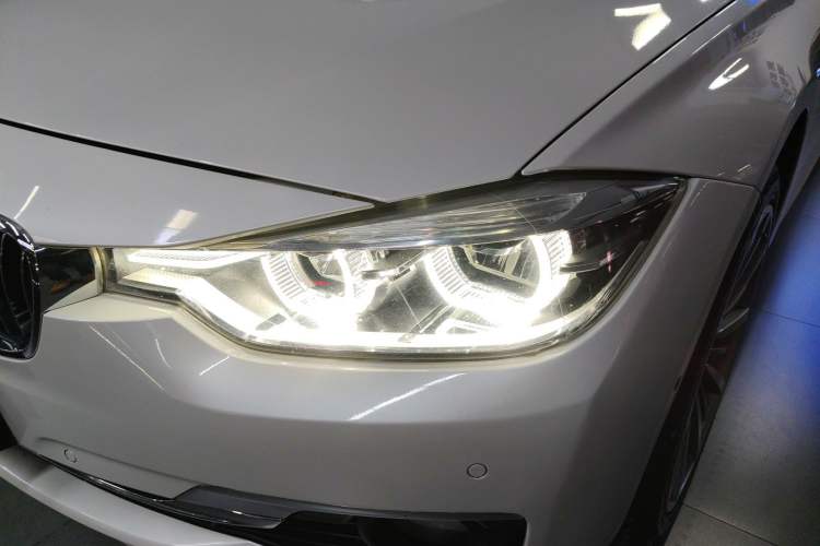 Used BMW 3 Series 2017 330Li xDrive Luxury Design Package Left Front Headlight