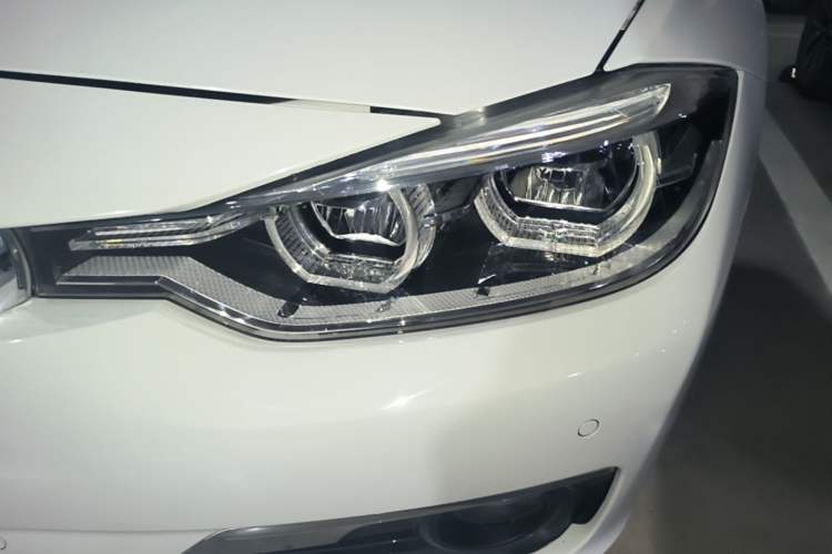 Used BMW 3 Series 2017 320Li Fashion Model Left Front Headlight