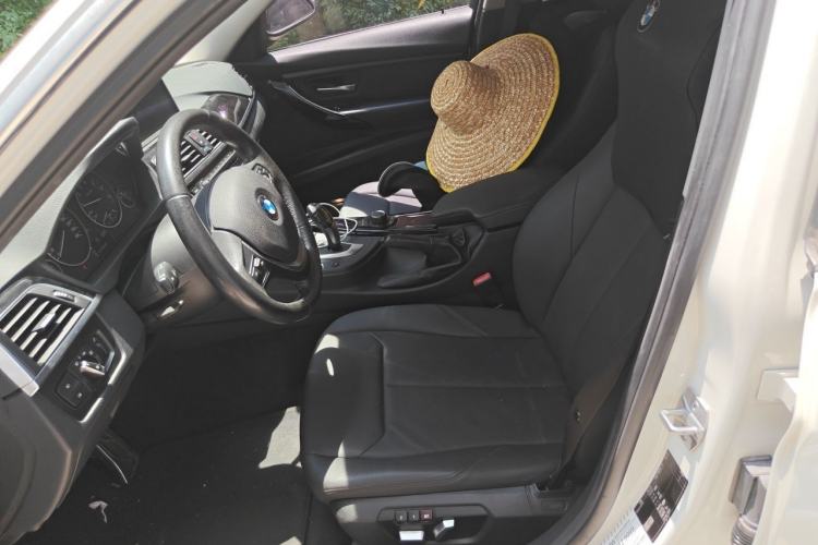Used BMW 3 Series 2017 320Li Fashion Model Left Front Seat