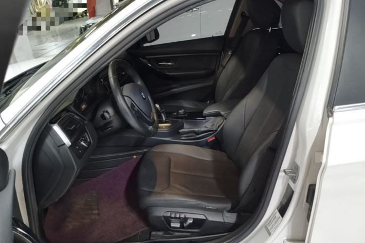 Used BMW 3 Series 2017 318Li Fashion Model Left Front Seat