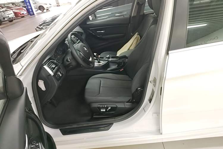 Used BMW 3 Series 2017 320Li Fashion Model Left Front Seat