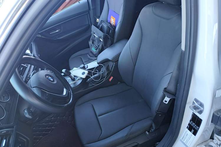 Used BMW 3 Series 2017 320Li Fashion Model Left Front Seat
