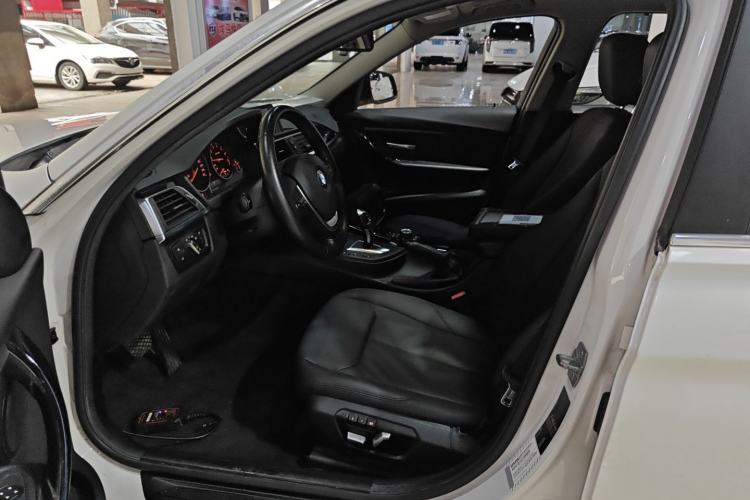 Used BMW 3 Series 2017 320Li Fashion Model Left Front Seat