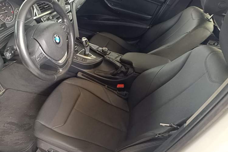 Used BMW 3 Series 2017 320Li Fashion Model Left Front Seat