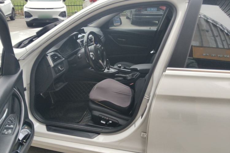 Used BMW 3 Series 2017 320Li Fashion Model Left Front Seat