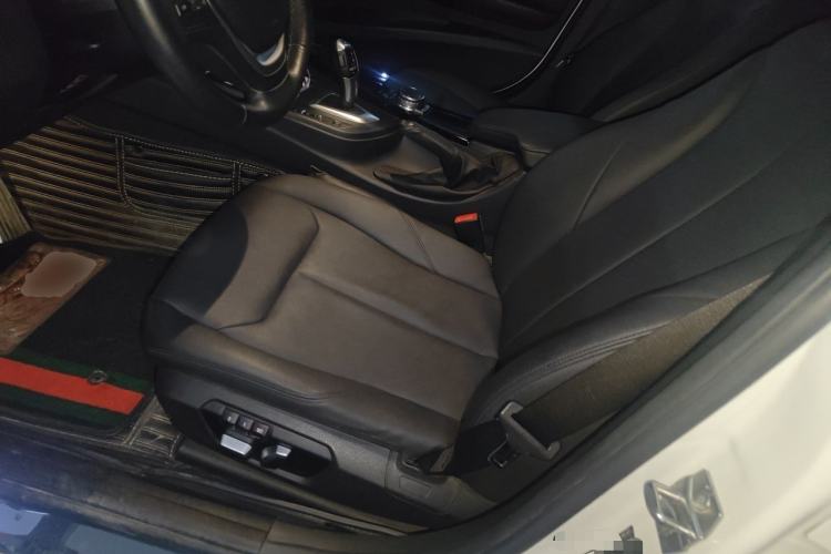 Used BMW 3 Series 2017 320Li Fashion Model Left Front Seat