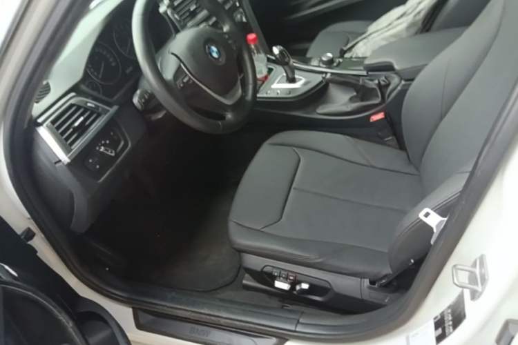 Used BMW 3 Series 2017 320Li Fashion Model Left Front Seat