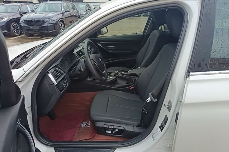 Used BMW 3 Series 2017 320Li Fashion Model Left Front Seat